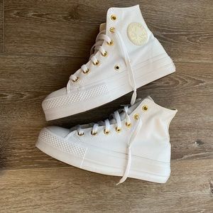 NWOT Brand New Custom Hightop Platform Converse
